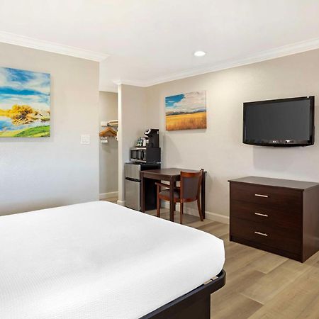 Best Western Inn Merced Exterior photo