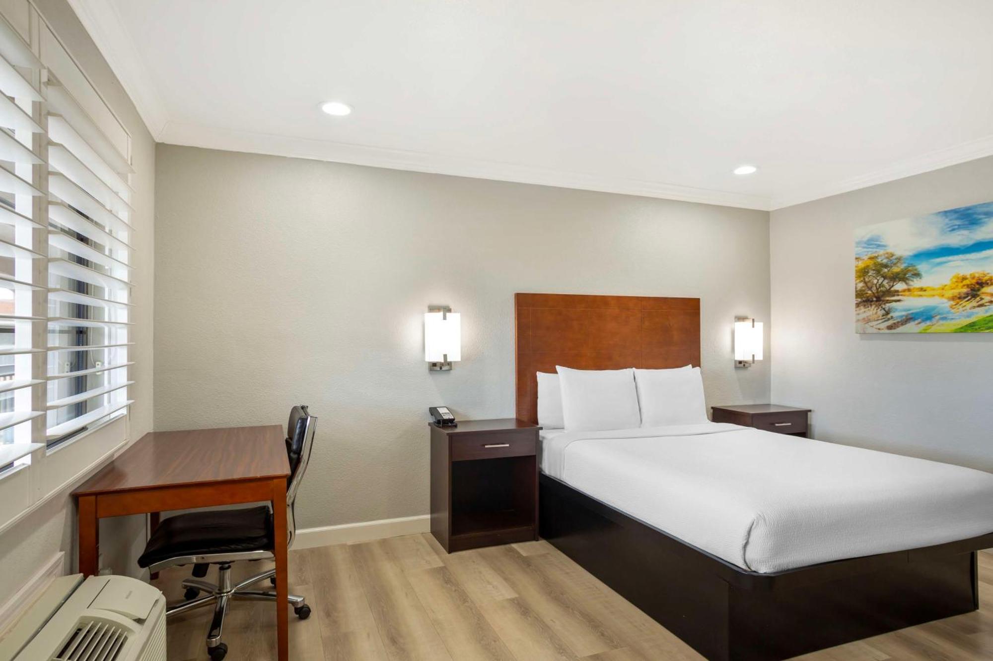 Best Western Inn Merced Exterior photo
